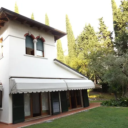 Villa Silvana Garda (Verona)