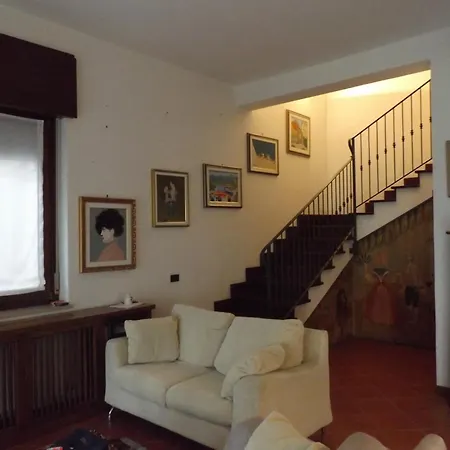 Silvana Villa *
