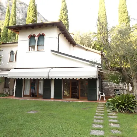 Villa Silvana Garda (Verona)